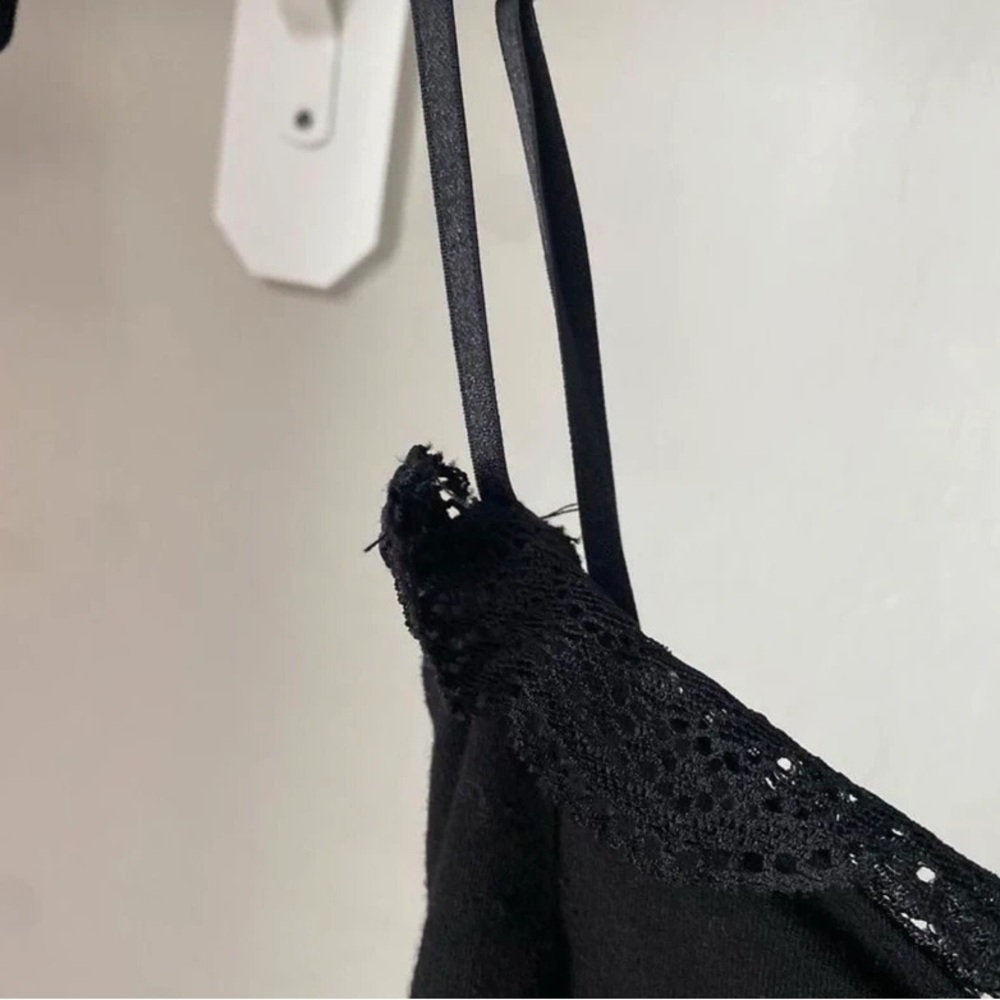 Bozzolo Black Lace Trim Crop Cami Top - Picture 3 of 5